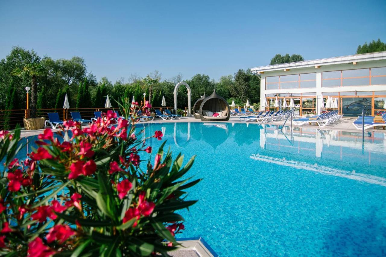 Wellness & Spa Hotel Kaskady Sliač Esterno foto