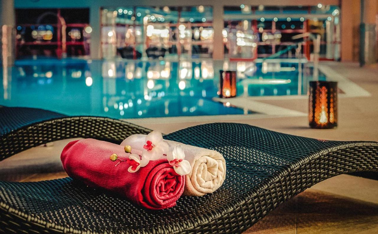 Wellness & Spa Hotel Kaskady Sliač Esterno foto