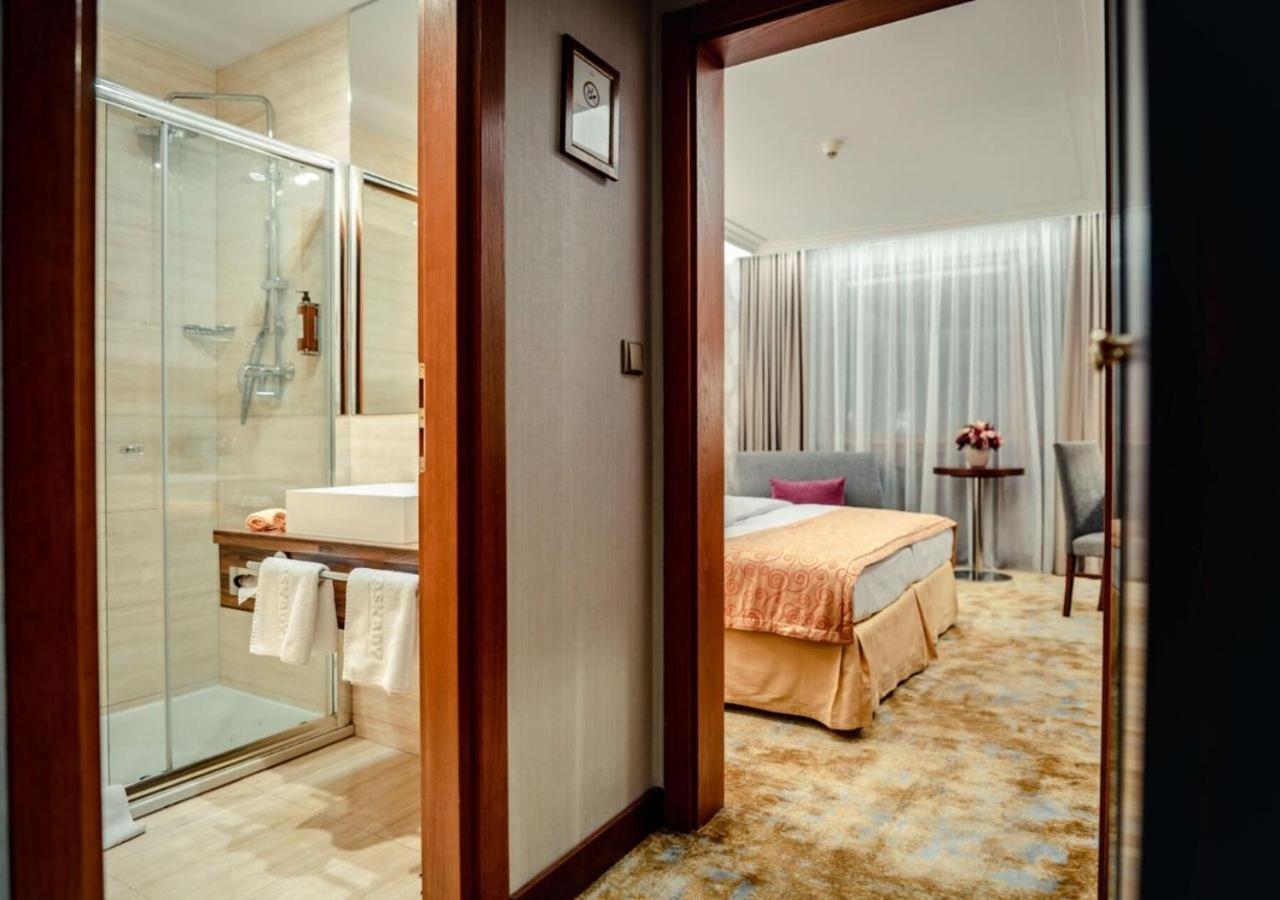 Wellness & Spa Hotel Kaskady Sliač Esterno foto