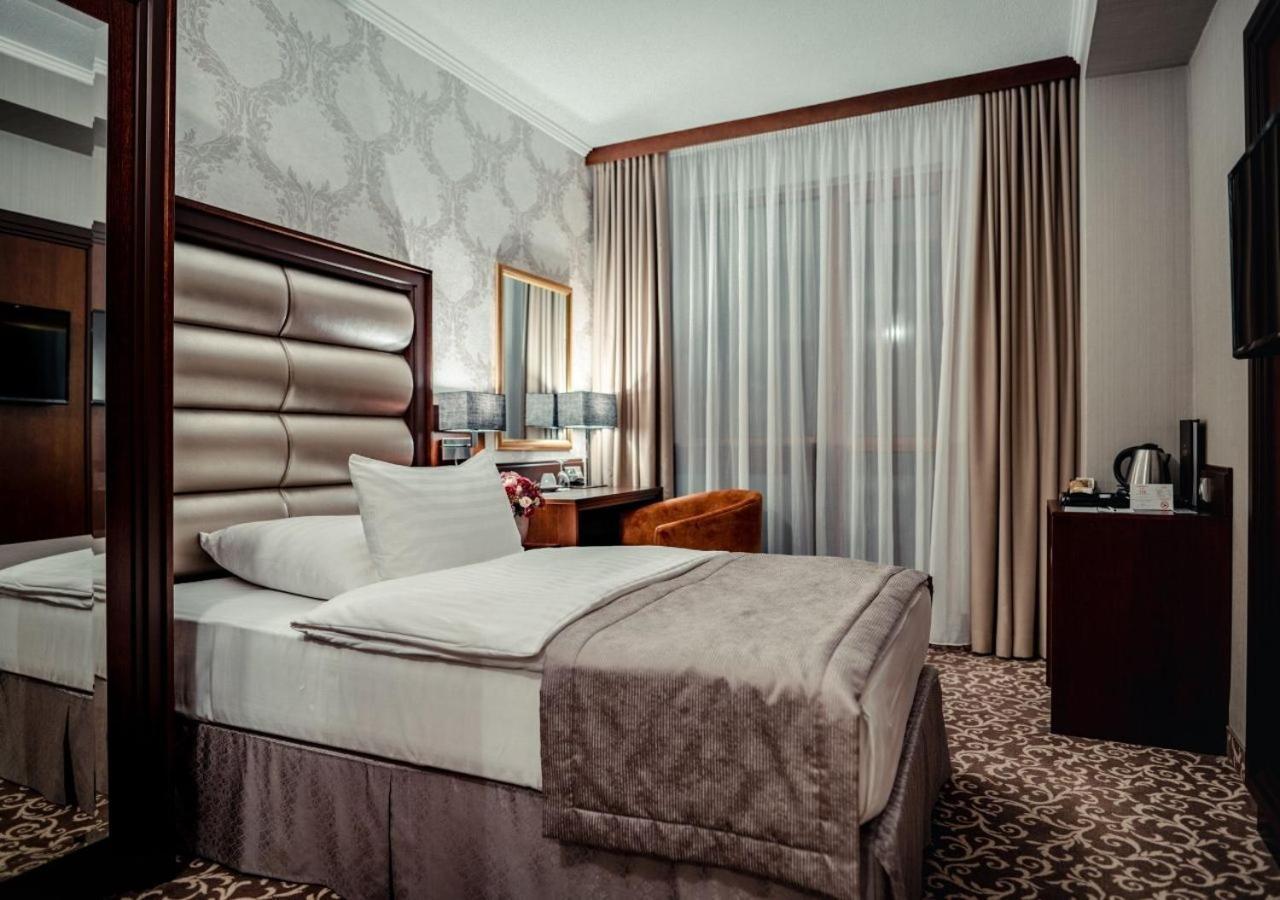Wellness & Spa Hotel Kaskady Sliač Esterno foto