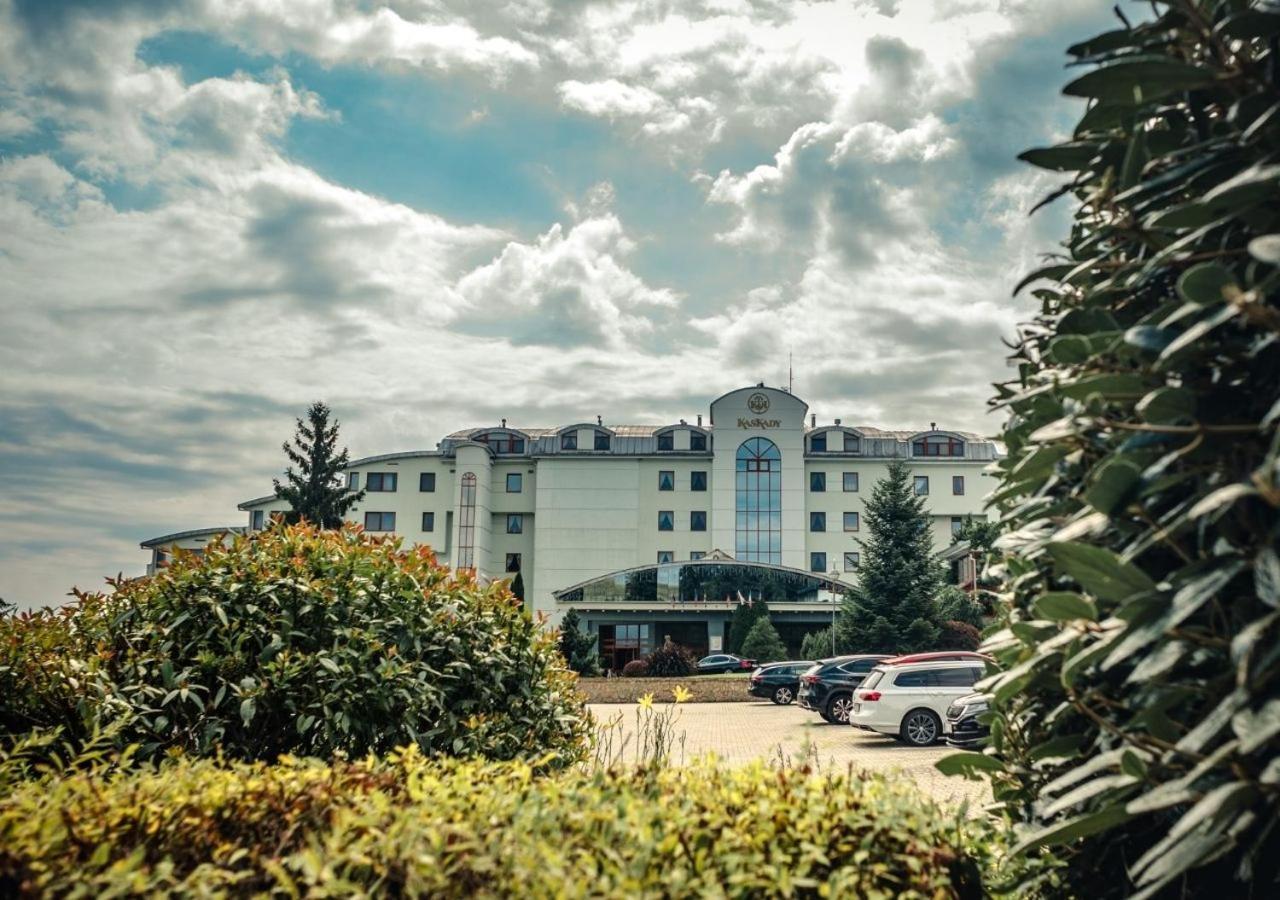 Wellness & Spa Hotel Kaskady Sliač Esterno foto