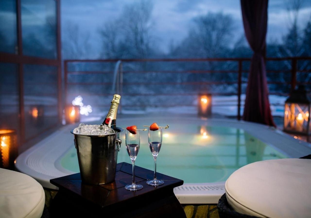 Wellness & Spa Hotel Kaskady Sliač Esterno foto