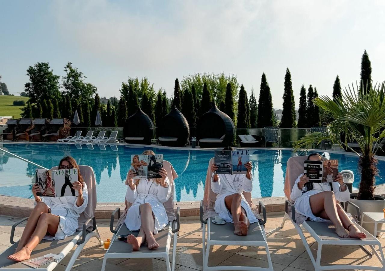 Wellness & Spa Hotel Kaskady Sliač Esterno foto