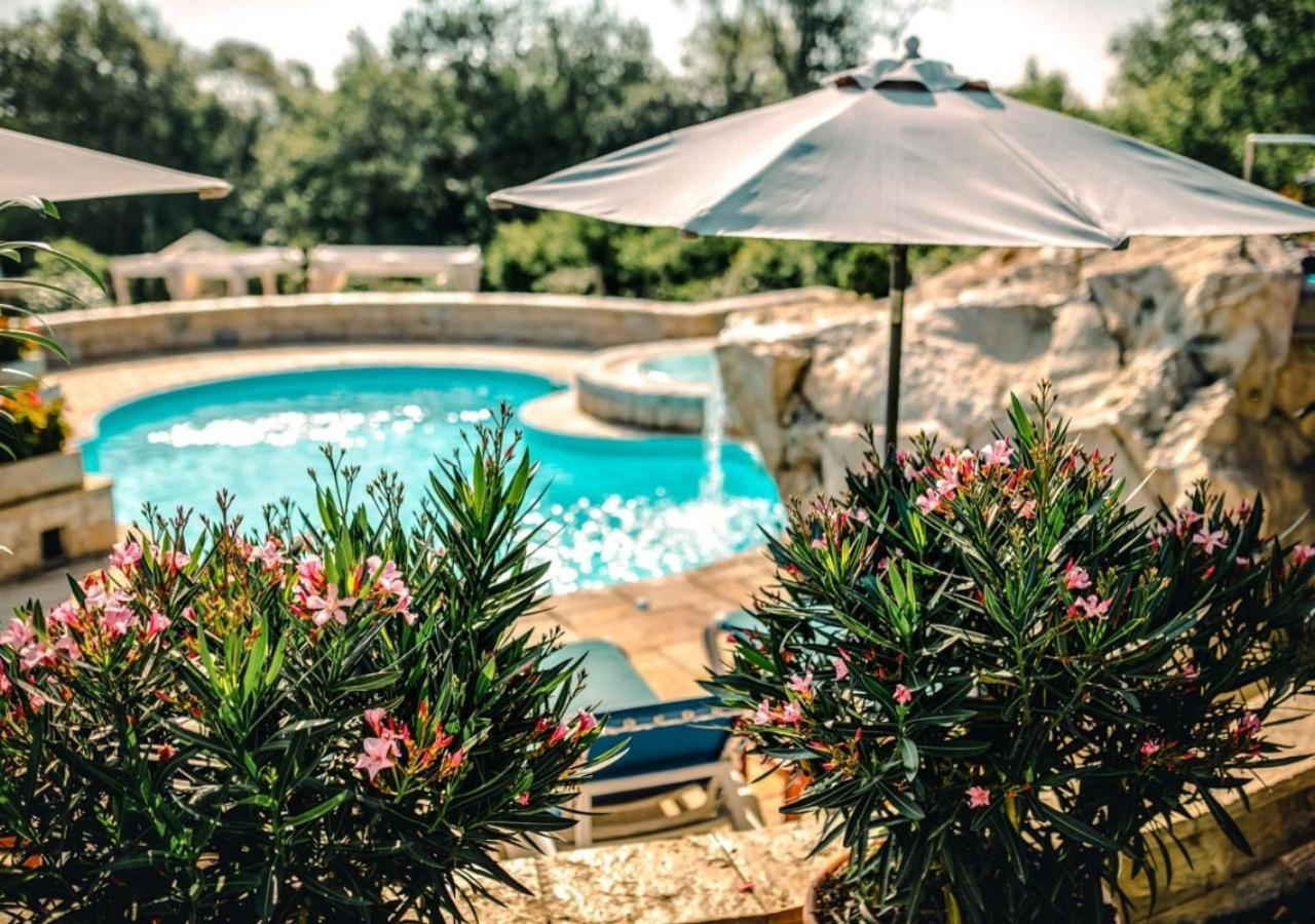 Wellness & Spa Hotel Kaskady Sliač Esterno foto