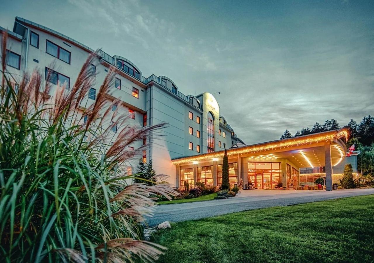Wellness & Spa Hotel Kaskady Sliač Esterno foto