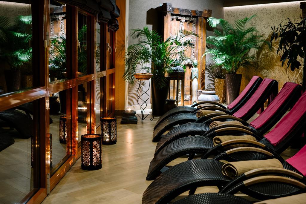 Wellness & Spa Hotel Kaskady Sliač Esterno foto