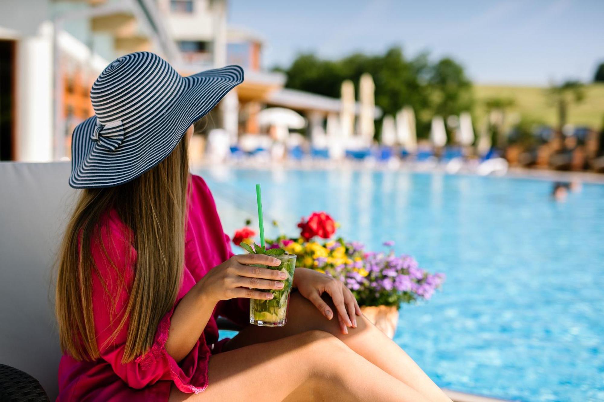 Wellness & Spa Hotel Kaskady Sliač Esterno foto